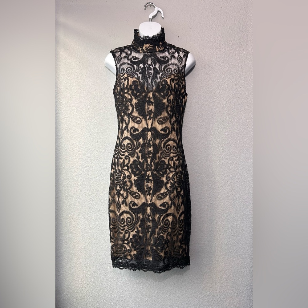 NEW Black Beige Sheath Floral Lace Dress High Mock Neck Sleeveless Wedding Guest